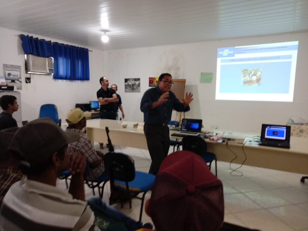 Camacã: Sala do Empreendedor promoveu capacitação em Associativismo e Cooperativismo.


